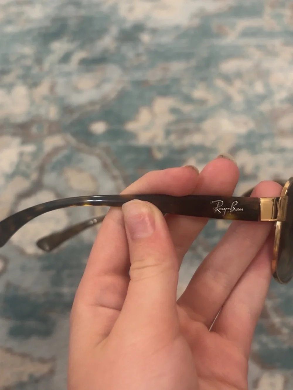 Ray-Ban Gold Frame Sunglasses with Brown Lenses No Scratches